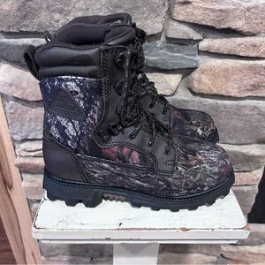 Rocky Bear claw Camouflage Boots women’s‎ size 4.
